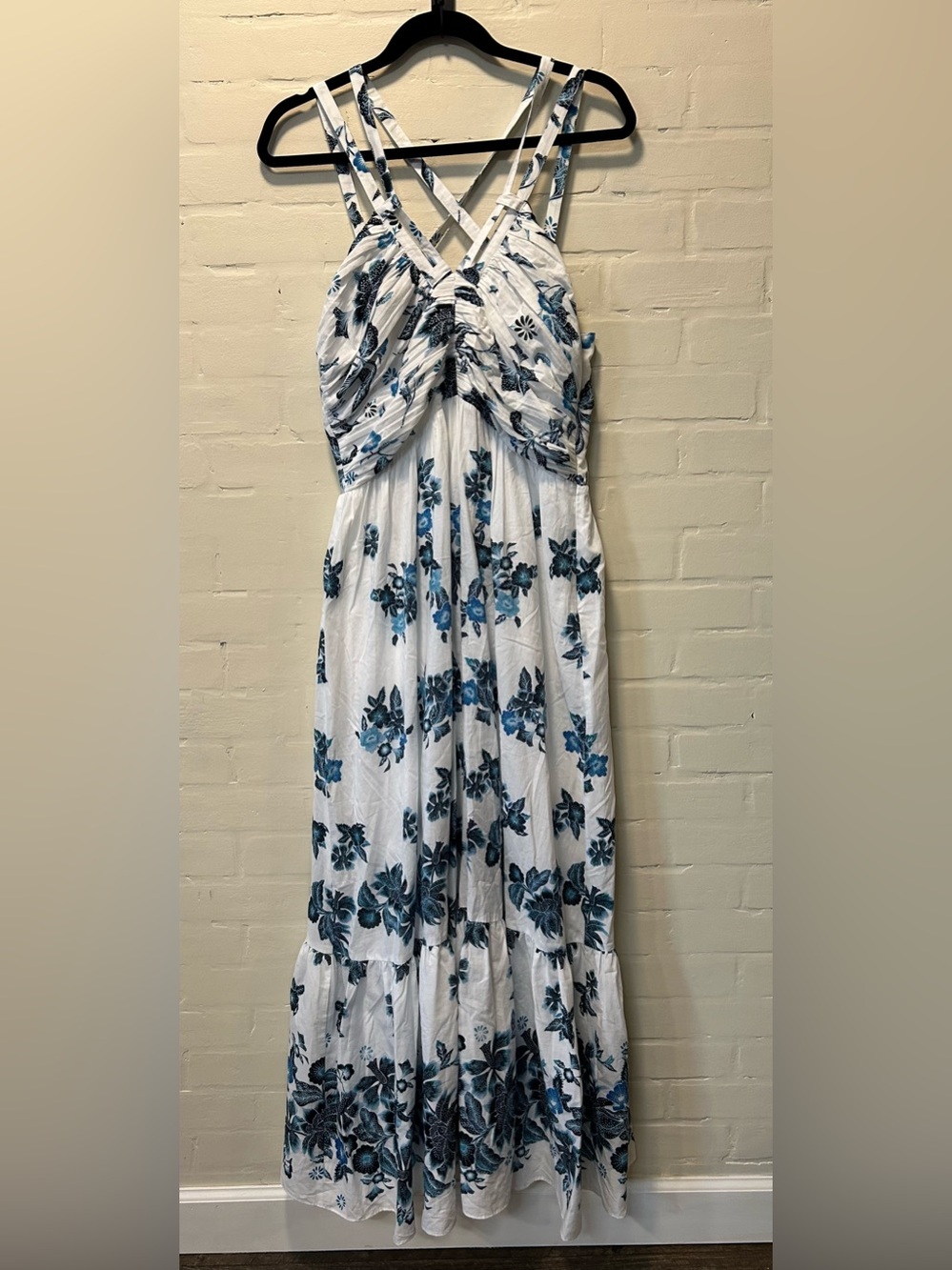 NWT WHBM Rain Floral Halter Maxi Dress Blue White Strappy Size 10 - Picture 3 of 10